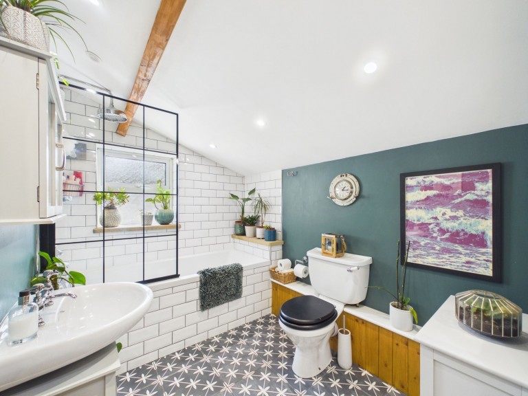 Image of Yeoman Street, Bonsall, DE4