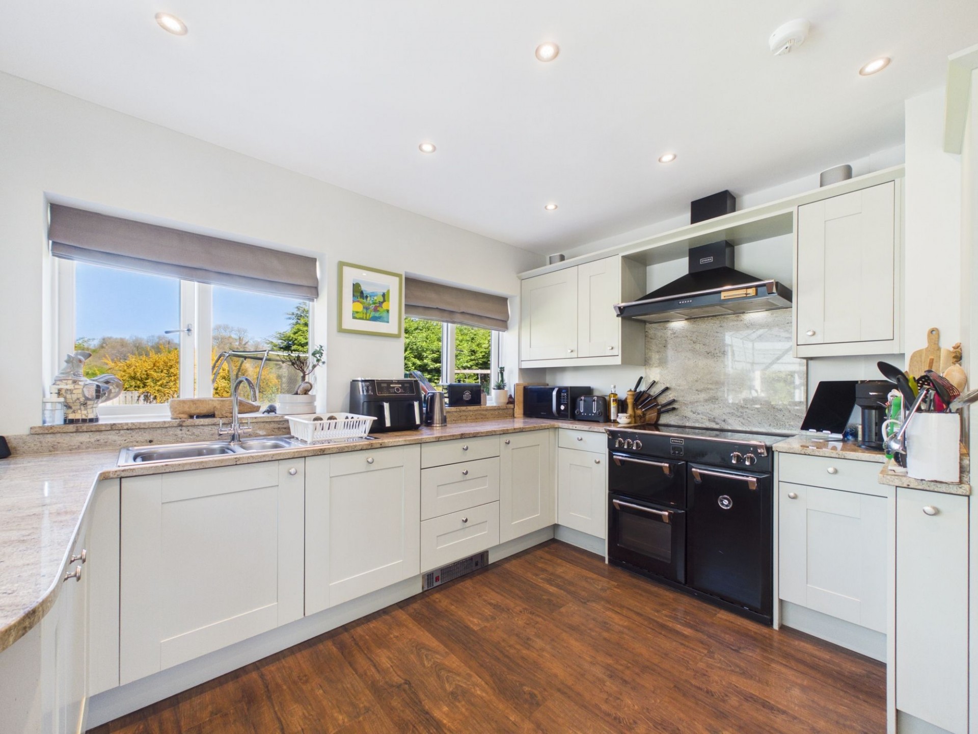 Images for High Street, Bonsall, DE4