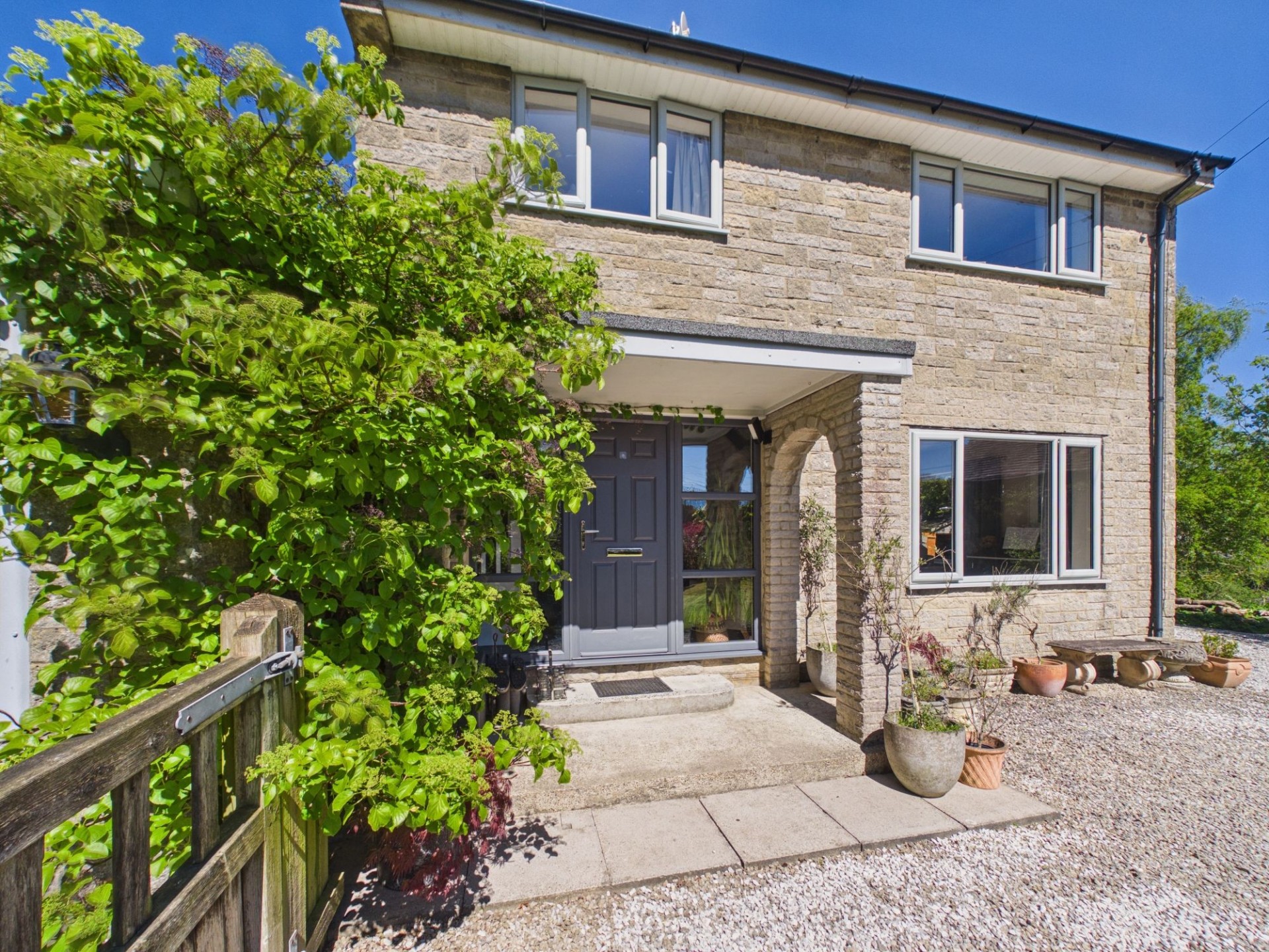 Images for High Street, Bonsall, DE4