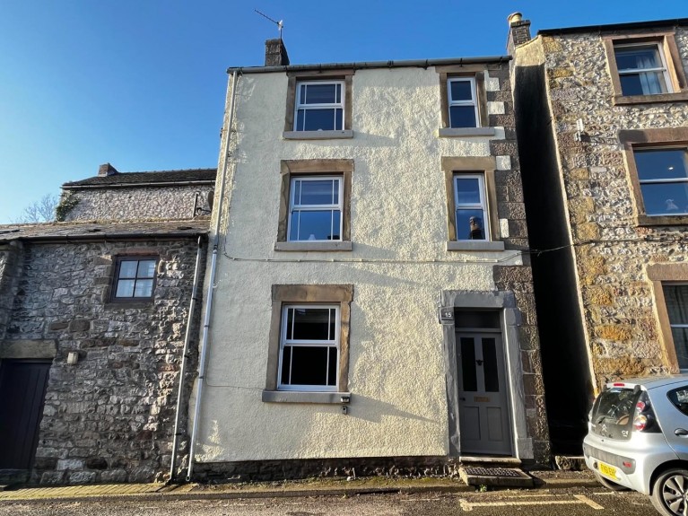 Image of Main Street, Middleton, Matlock