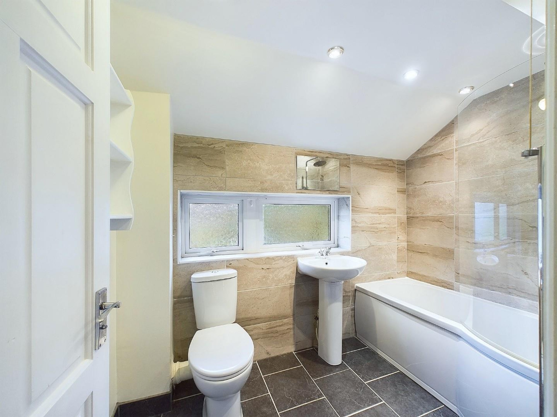 Images for 21 St. Marks Close, Cromford