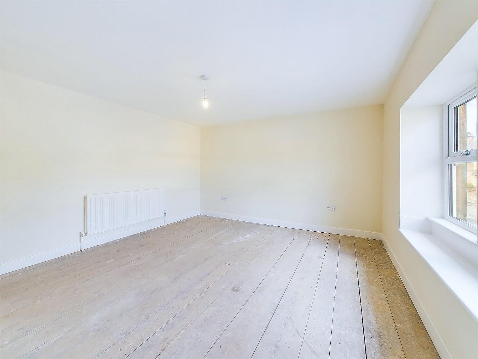 Images for 26a Matlock Green, Matlock