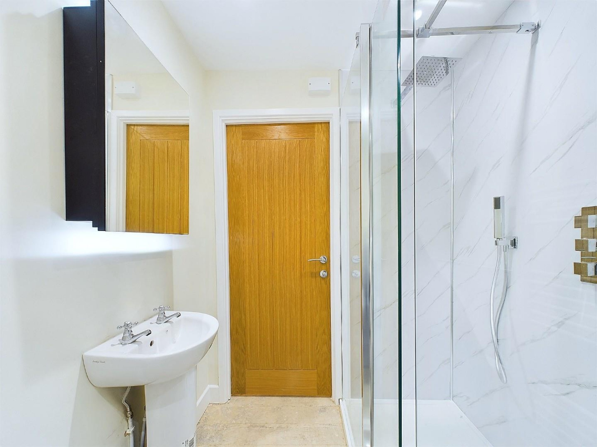Images for 26a Matlock Green, Matlock