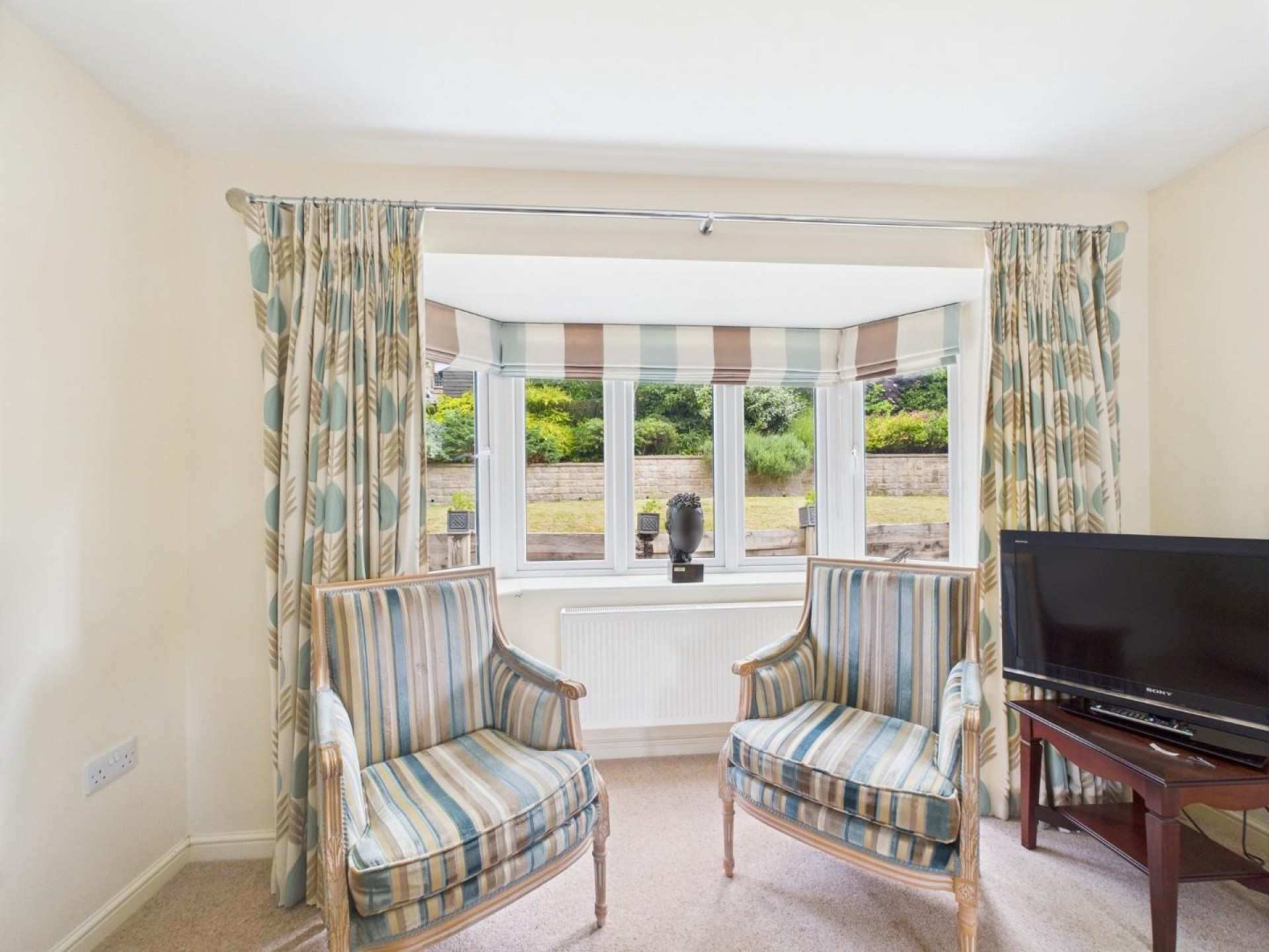 Images for Hillcrest, Matlock