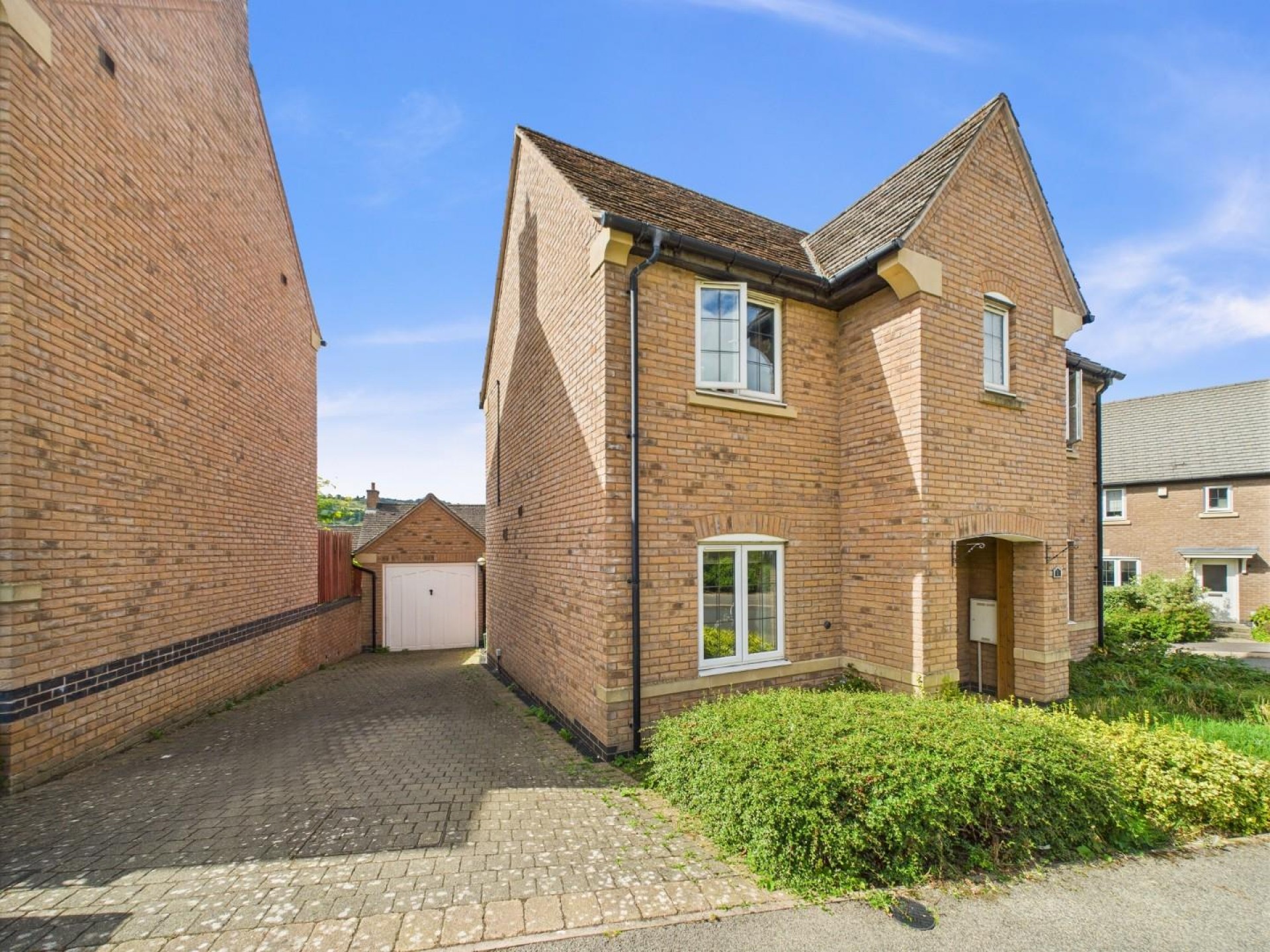 Images for 1 Vale Rise, Matlock