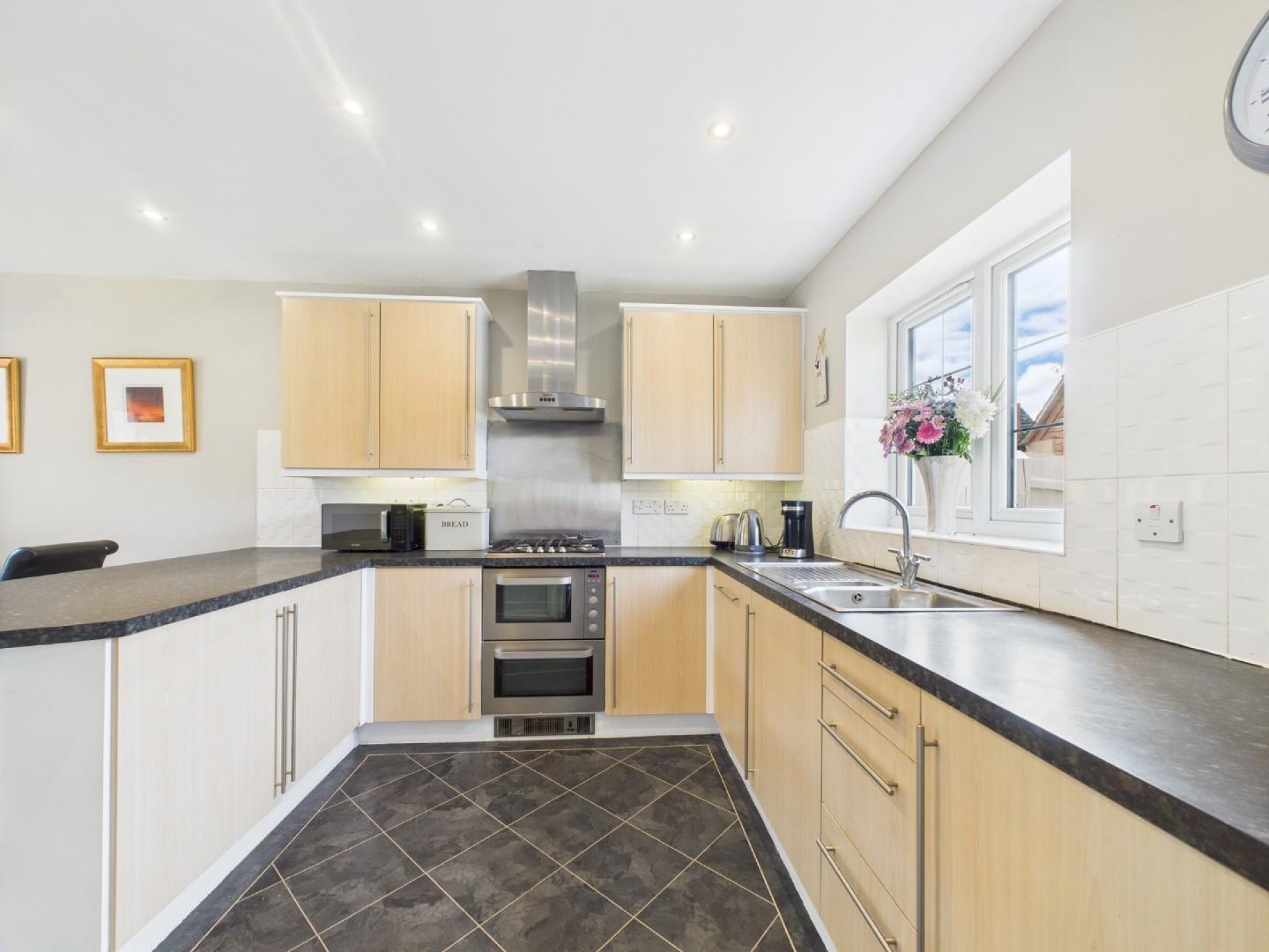 Images for 1 Vale Rise, Matlock