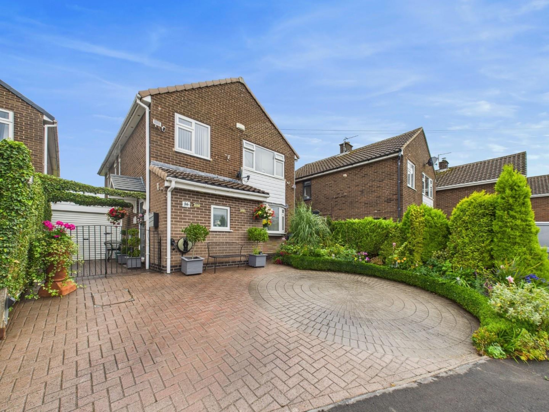 Images for 16 High Ridge, Matlock