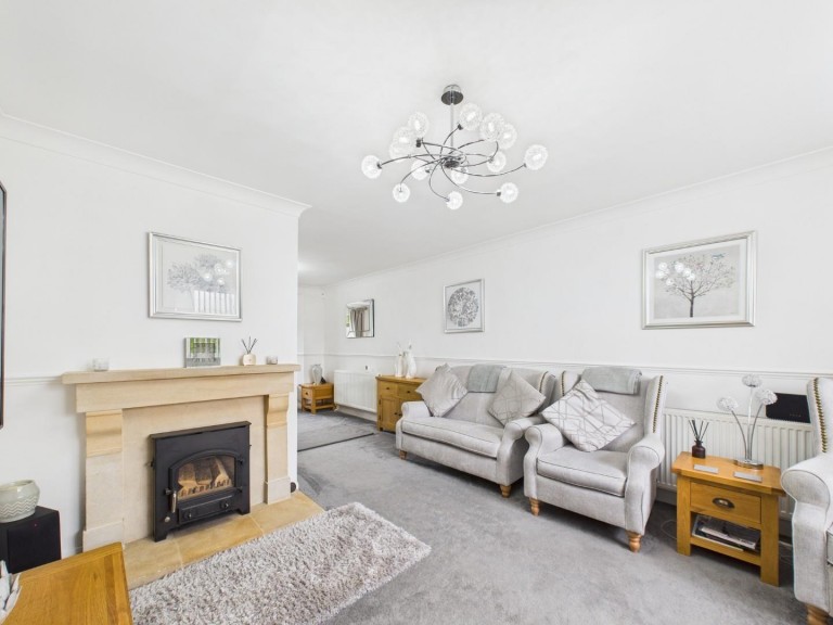 Image of 16 High Ridge, Matlock
