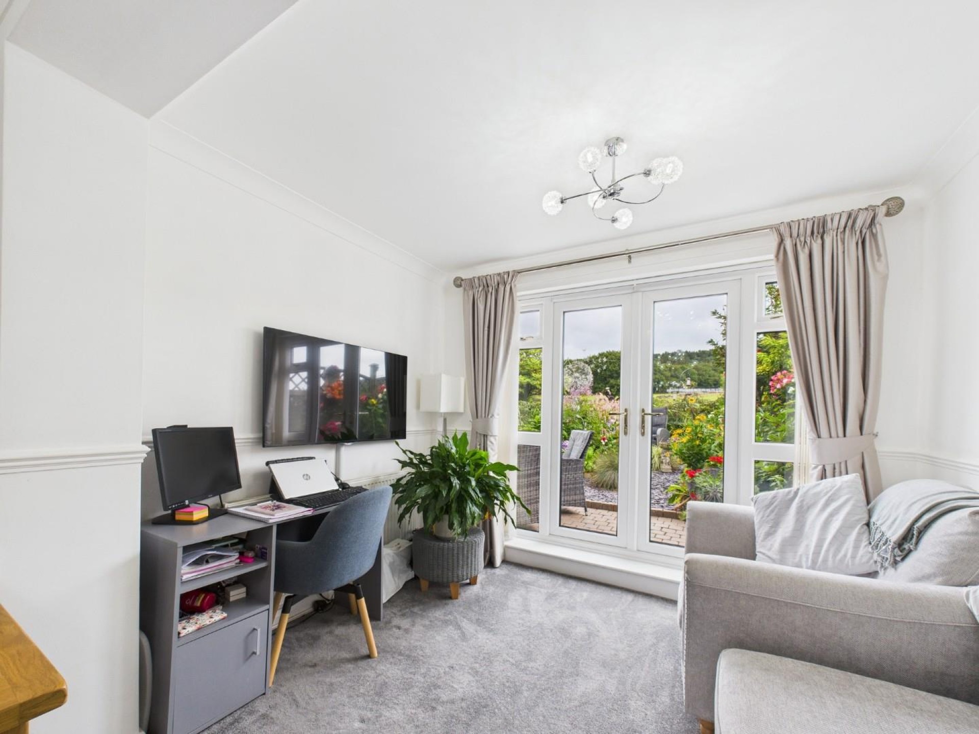 Images for 16 High Ridge, Matlock