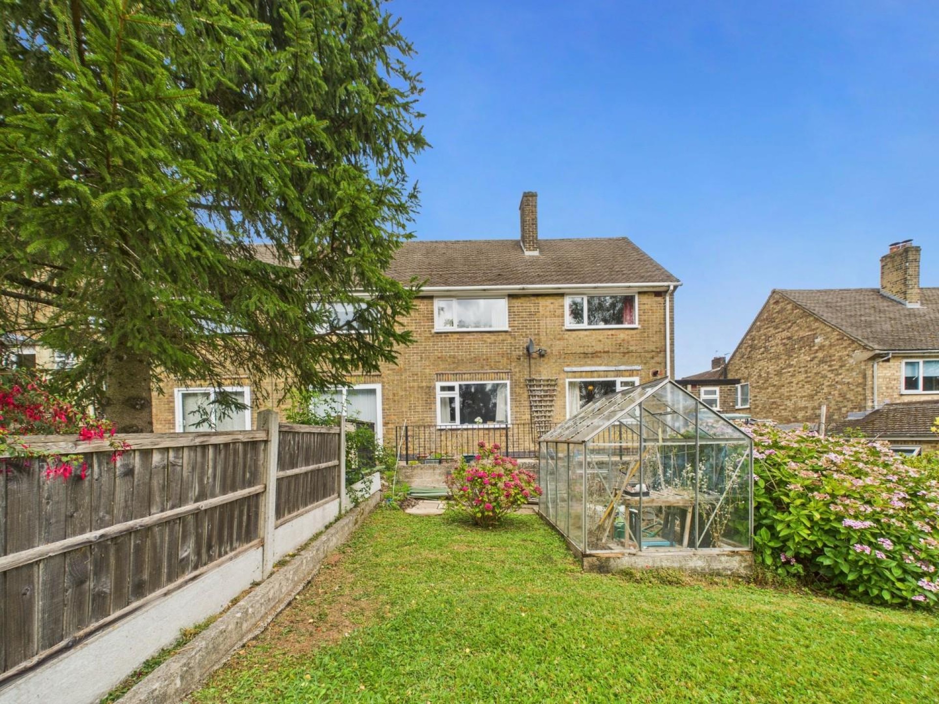 Images for Churchill Avenue, Middleton, Matlock