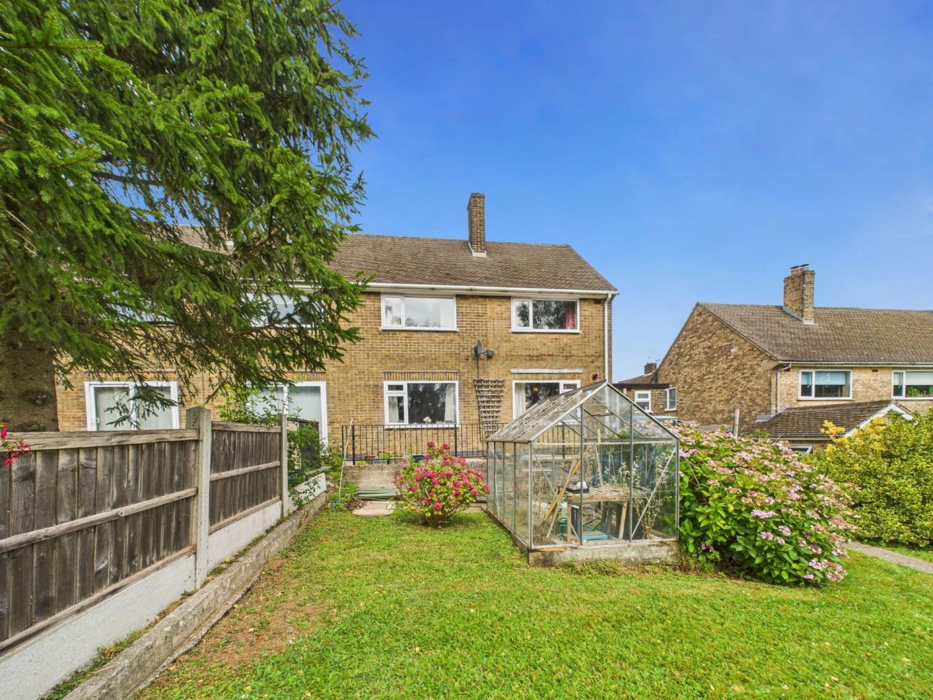 Images for Churchill Avenue, Middleton, Matlock