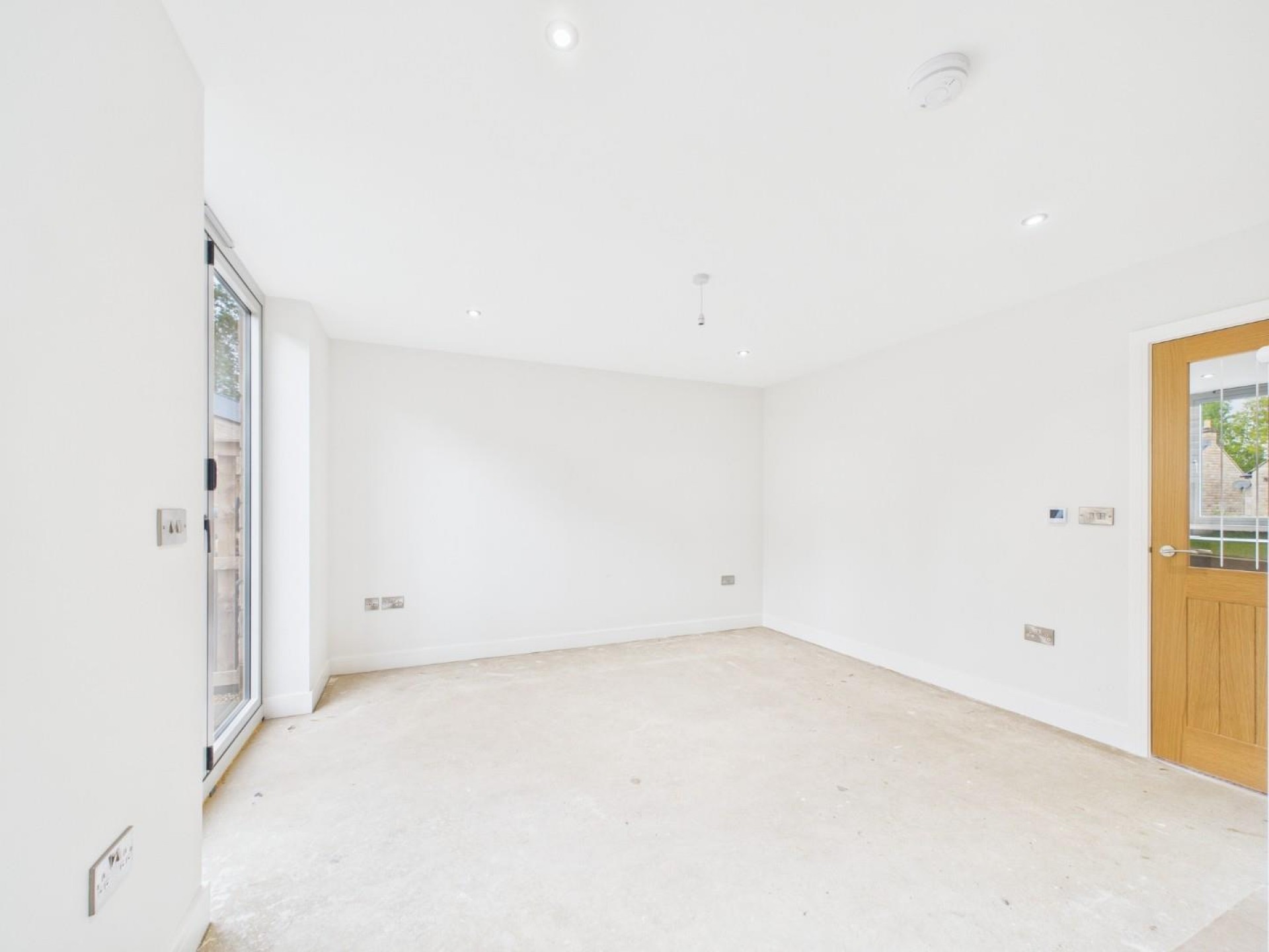 Images for 24 Thatchers Croft, Tansley