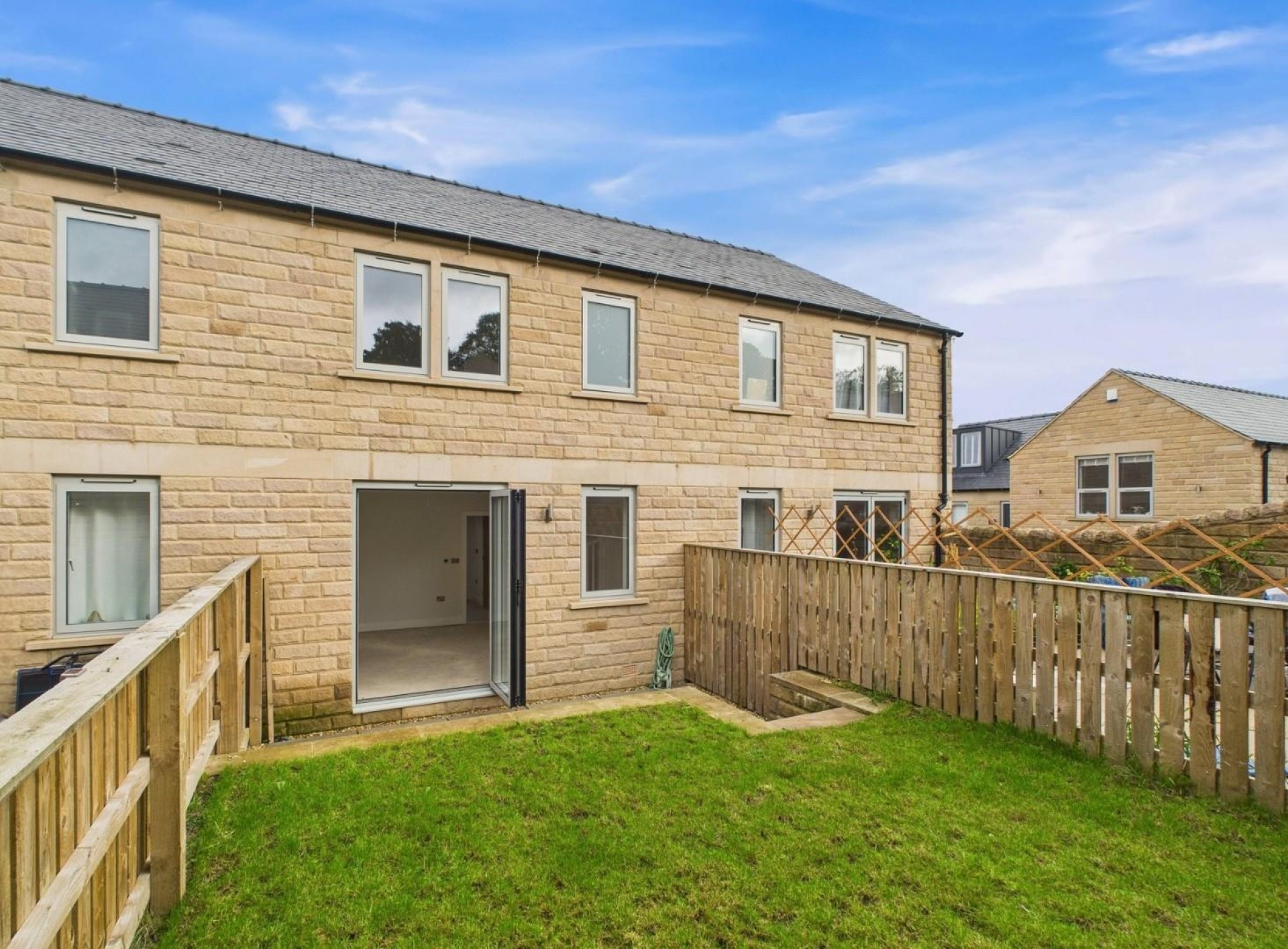 Images for 24 Thatchers Croft, Tansley
