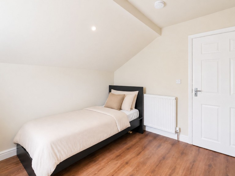 Image of Rockvale Villas - Bedroom 2 / Shower Room, Matlock Bath, DE4