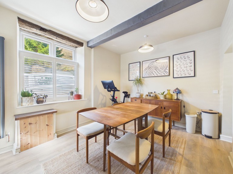 Image of Main Street, Middleton, DE4