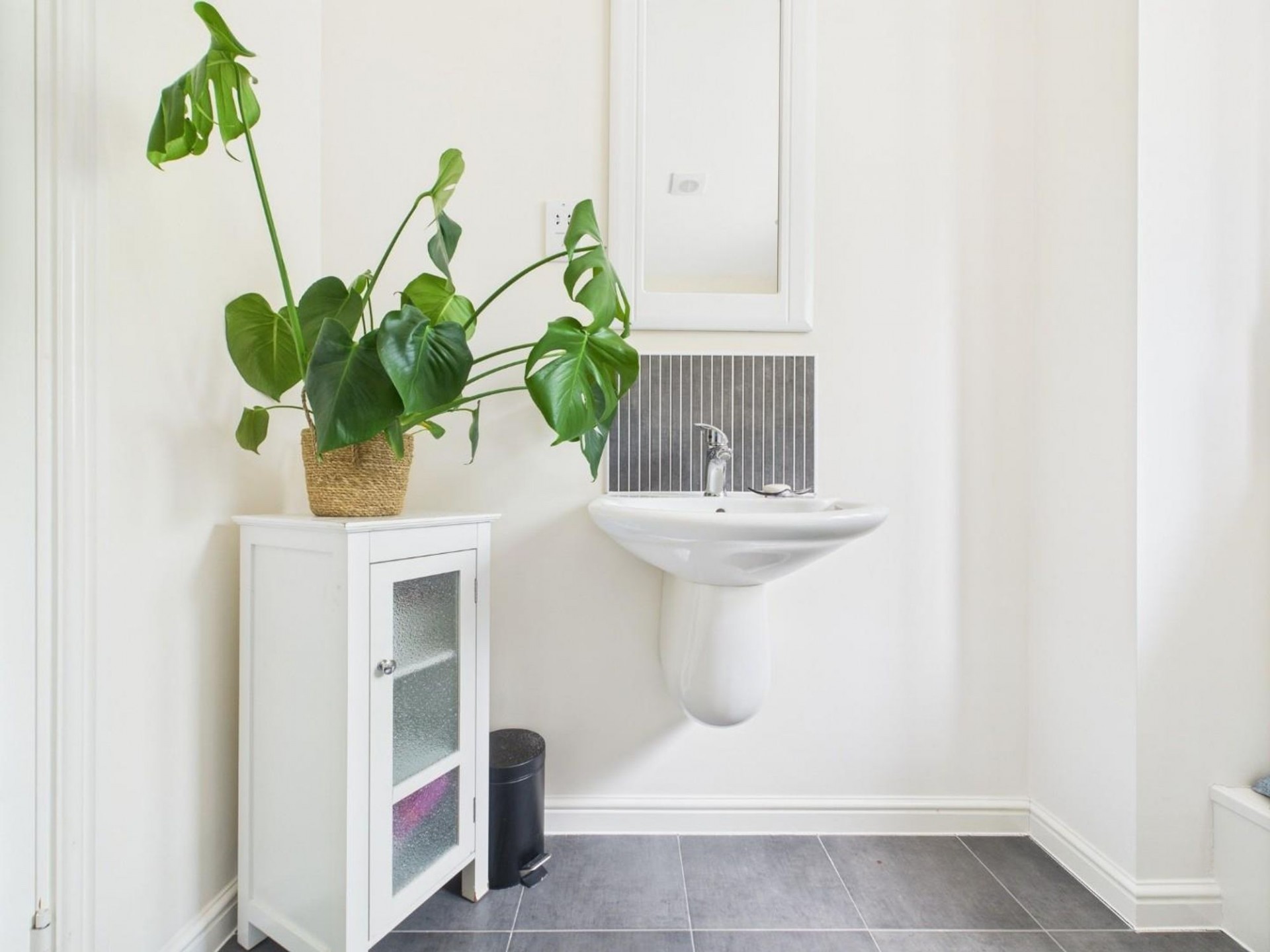 Images for Hillcrest, Matlock, DE4