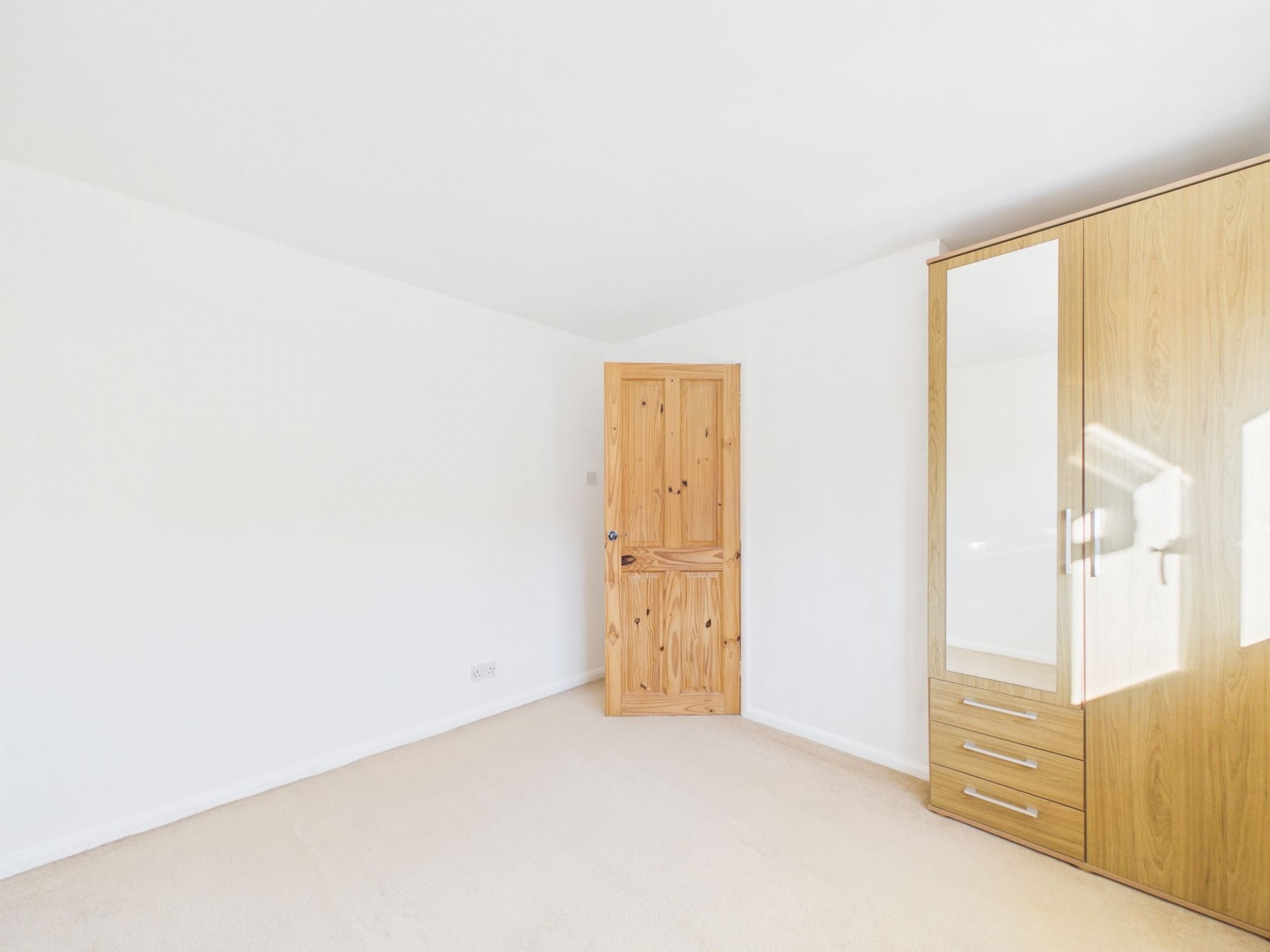 Images for Nightingale Close, Lea Bridge, DE4