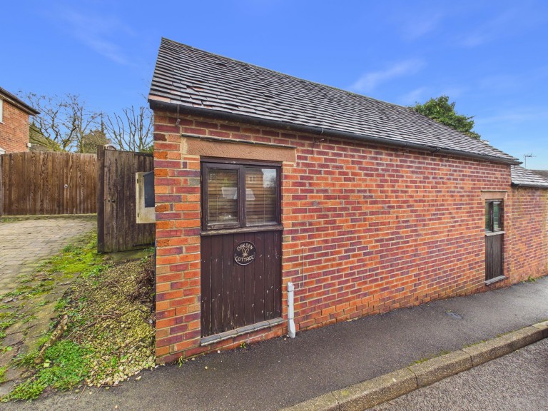 Main Street, Hognaston, DE6