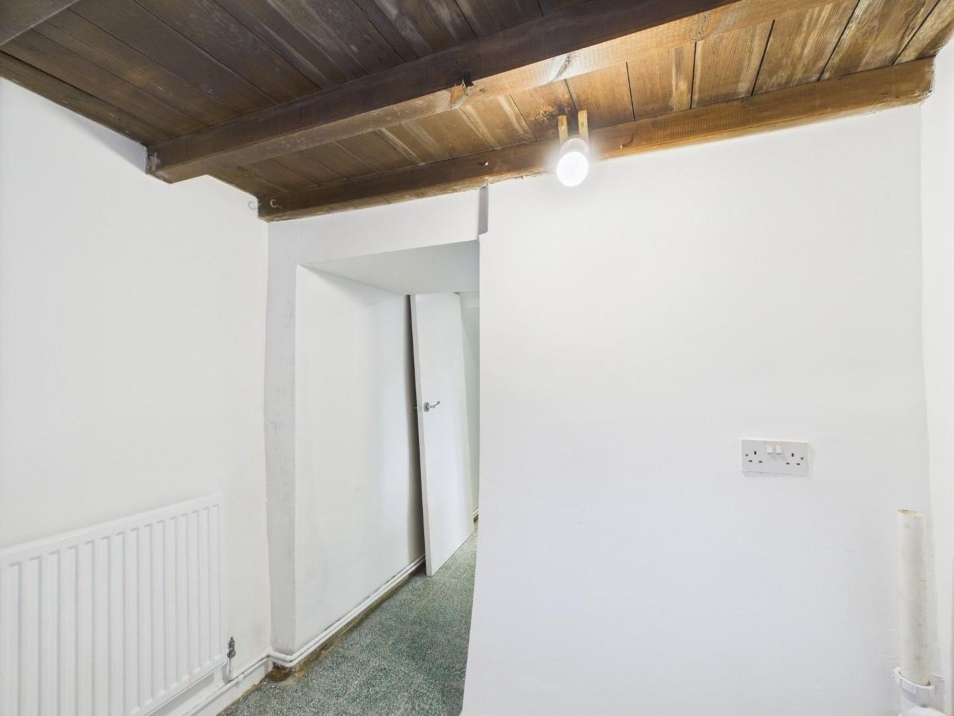 Images for Brassington, Maddock Lake, DE4