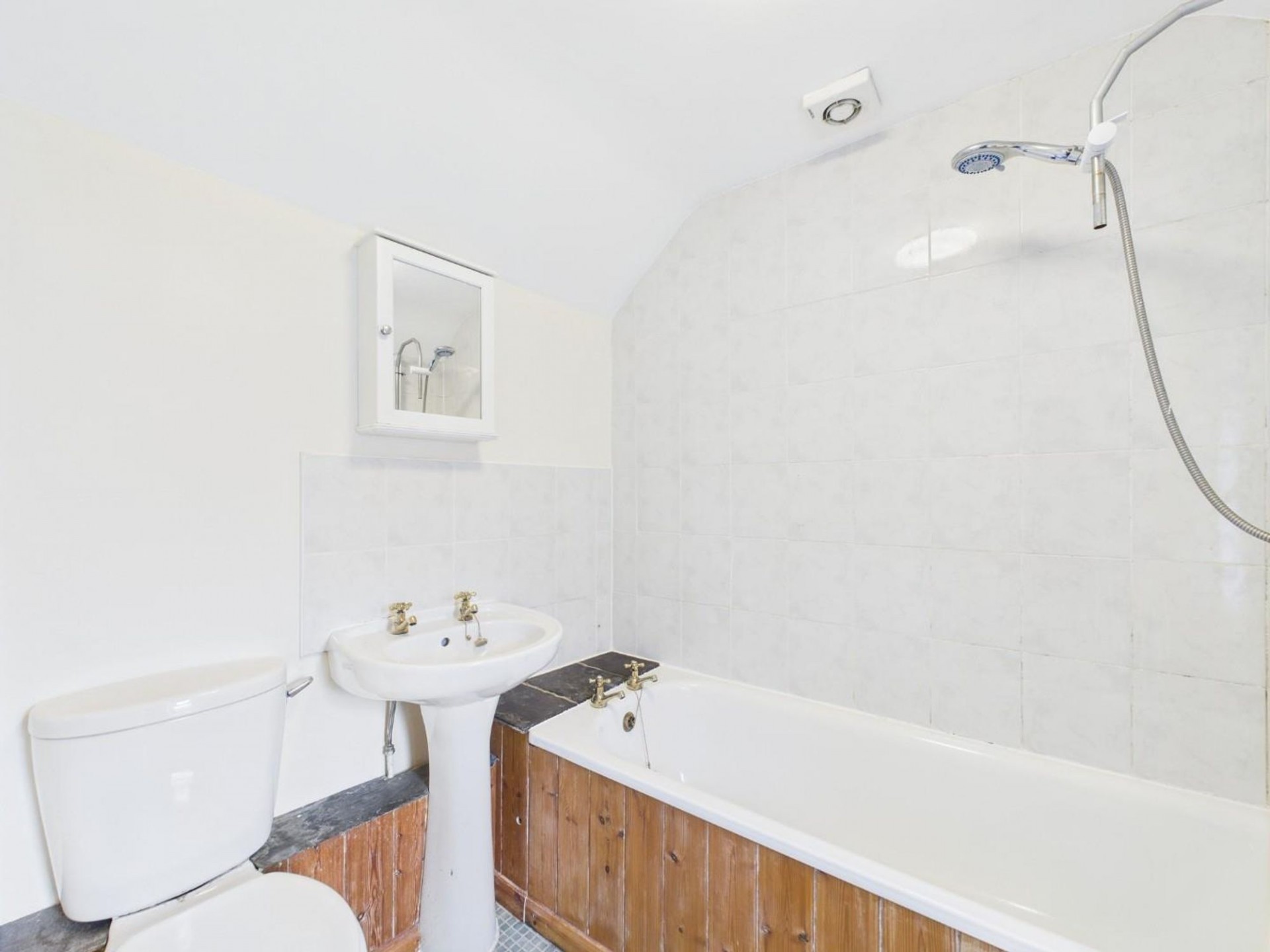 Images for Brassington, Maddock Lake, DE4