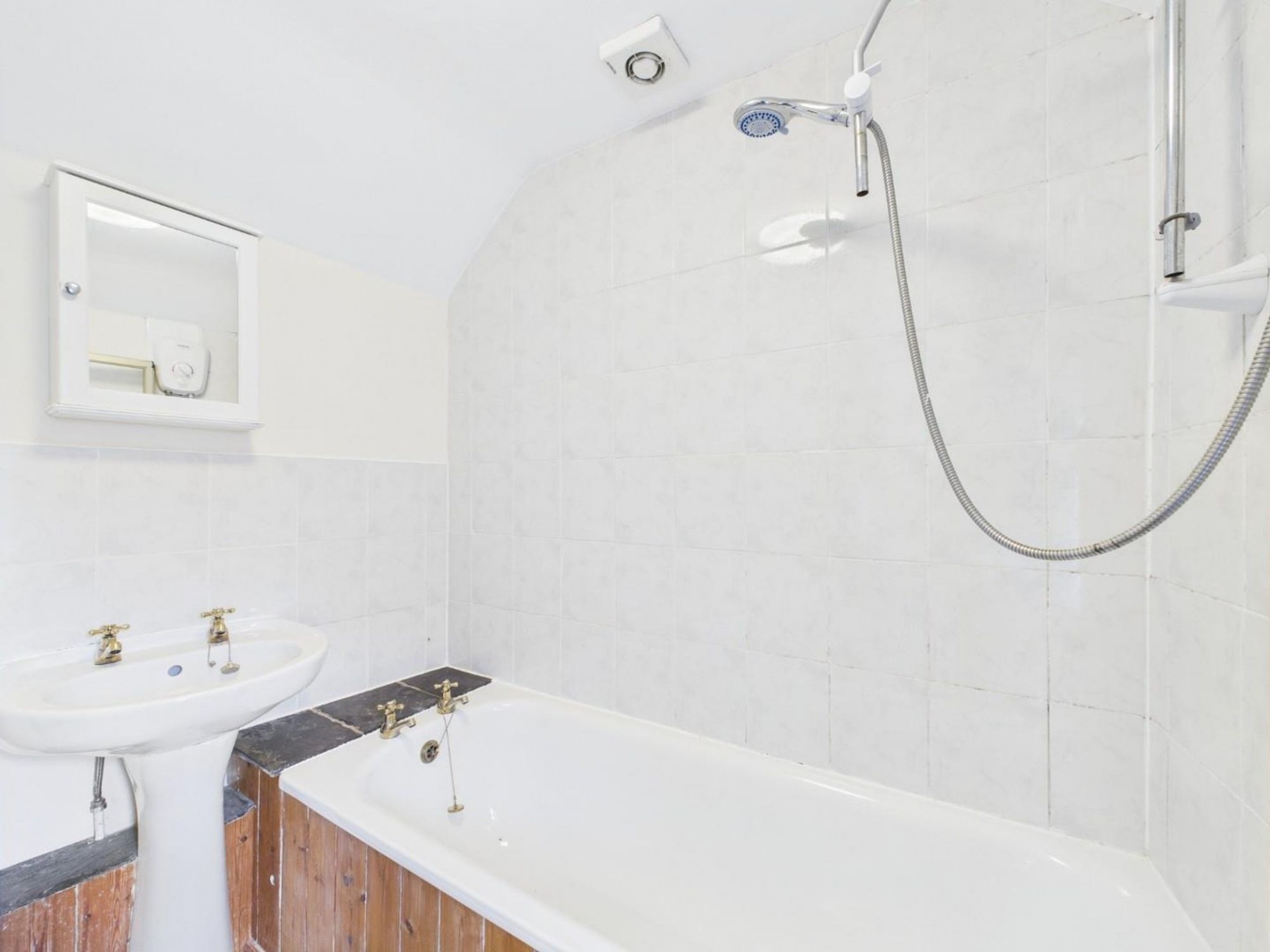 Images for Brassington, Maddock Lake, DE4