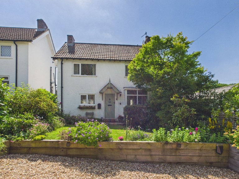 Starkholmes Road, Matlock, DE4