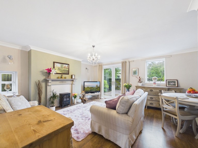 Image of Annies Close, Birchover, DE4