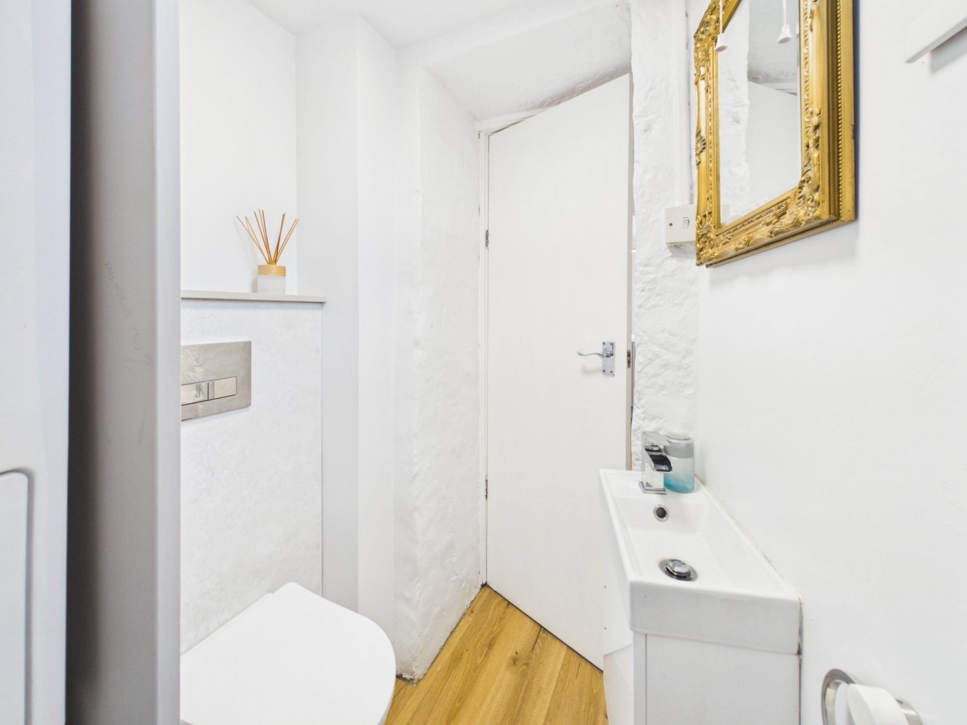 Images for Wellington Street, Matlock, DE4